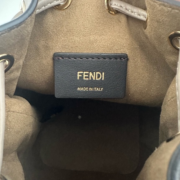 💗SOLD💗Authentic Fendi mini Mon Tresor bucket bag - Picture 3 of 15